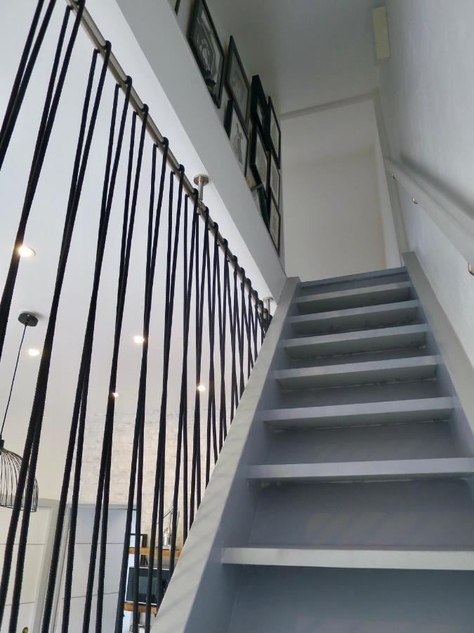 Duplex Contemporain Terrasse Exterieure Parking Leves Exterior foto